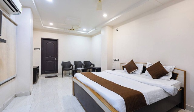 Fabhotel Aditya Grand
