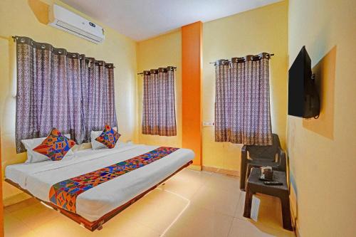 FabHotel Comfort Hub