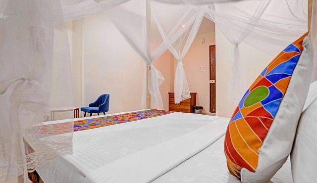 Fabhotel Elegance Inn