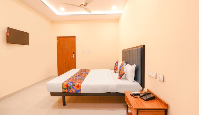 Fabhotel Mint Park