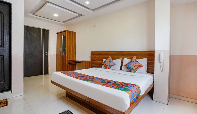 Fabhotel Paradise Inn