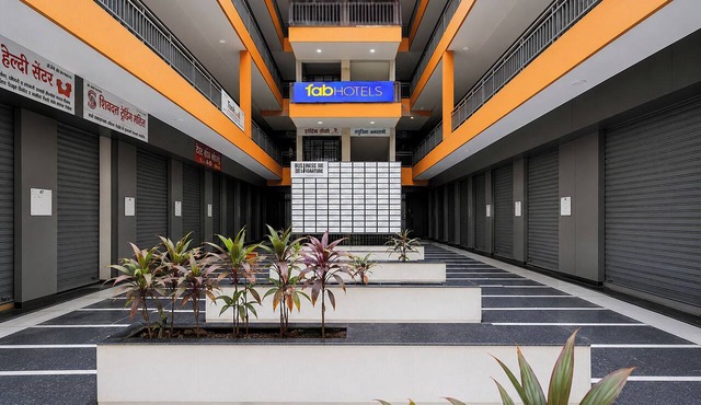 Fabhotel Platinum Pavillion Inn