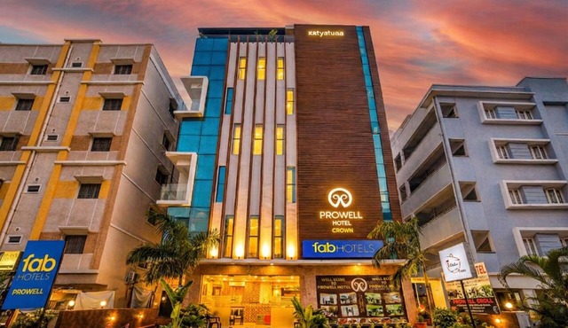 FabHotel Prime Prowell Crown
