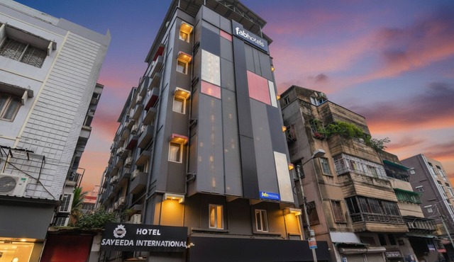 Fabhotel Sayeeda International