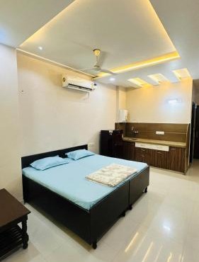 Flat in Malviya Nagar Near GT & WTP