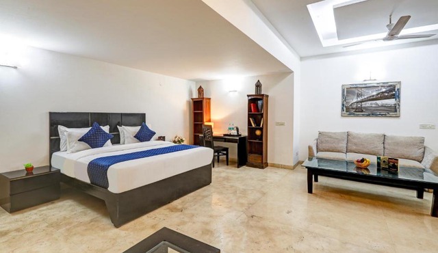 Floryn Stayz-Huda City Centre