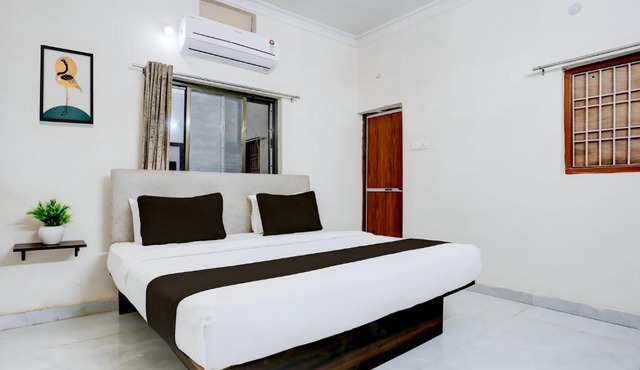 Grand Ayushmaan - Best Hotel in Jabalpur