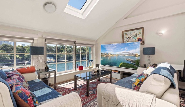 Harbourside Haven on Finger Wharf