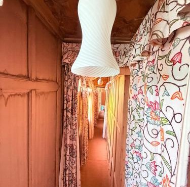 Heritage Shreen Houseboat