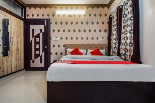 Hotel Amrapali UDAIPUR BEST GORUP BOOKING HOTEL NEAR CA CIRCLE