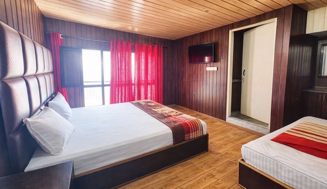 Hotel Avon Lake View Mall Road Nainital
