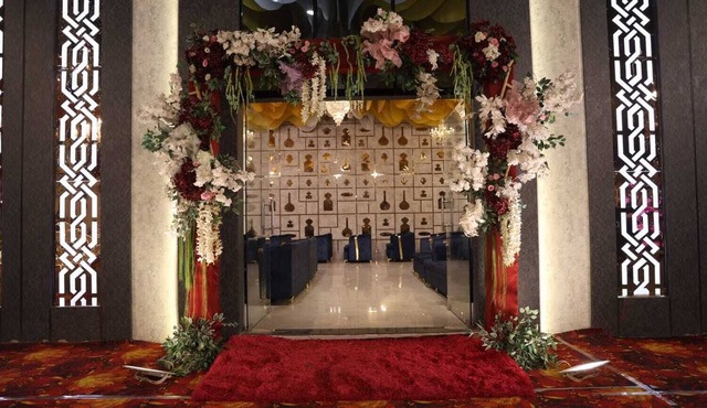 Hotel Awadh Grand