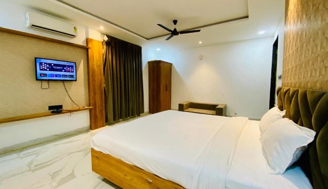 Hotel Awadh