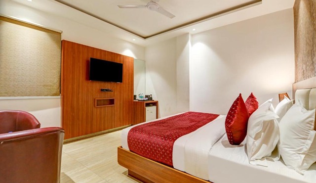 Hotel Flynest Suites Delhi