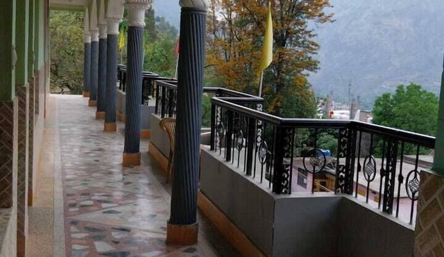 Hotel Gauri Shankar & Restaurant