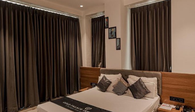 Hotel Gold Palace Inn
