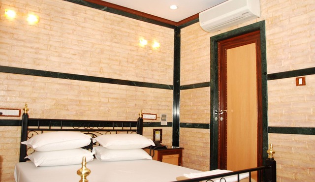 Hotel Hira