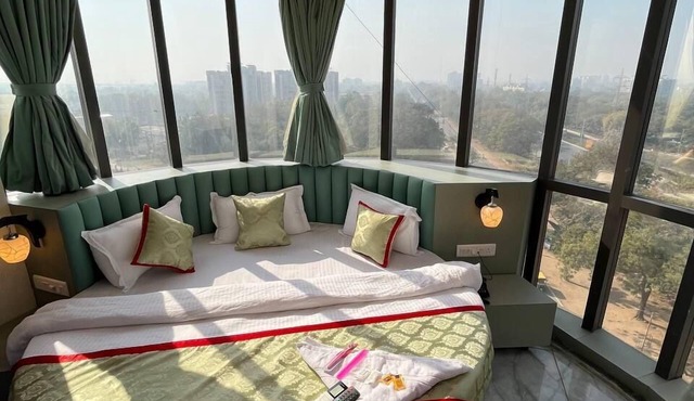 HOTEL MELBOURNE GANDHINAGAR