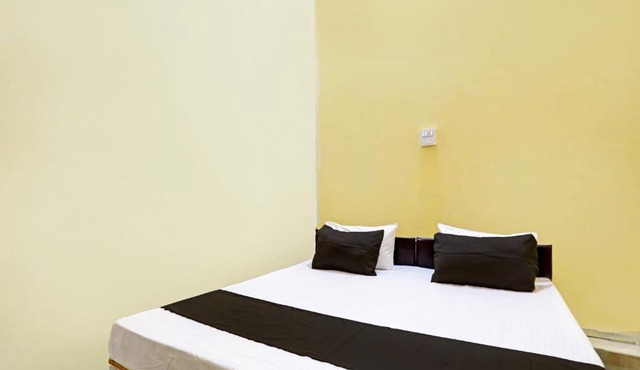 Hotel O 82007 SHIV GUEST HOUSE
