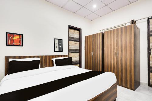Hotel O 83167 Golden Key Inn