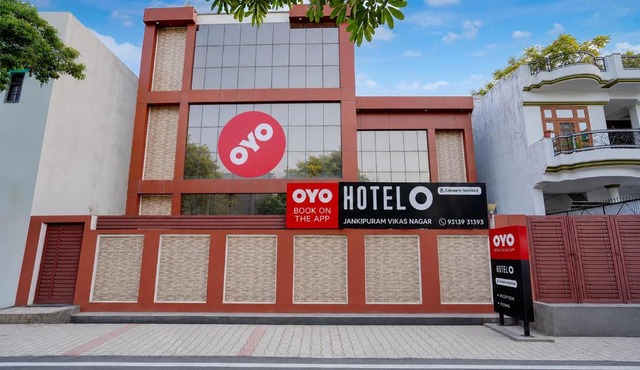 Hotel O Jankipuram Vikas Nagar