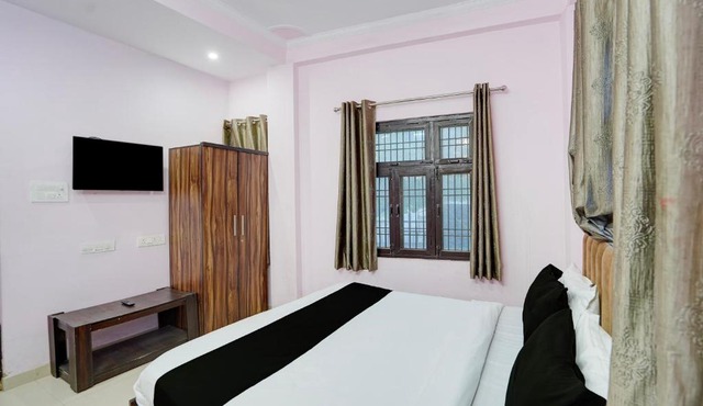 Hotel O Velvet