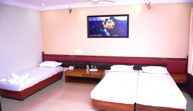 Hotel Pranav International