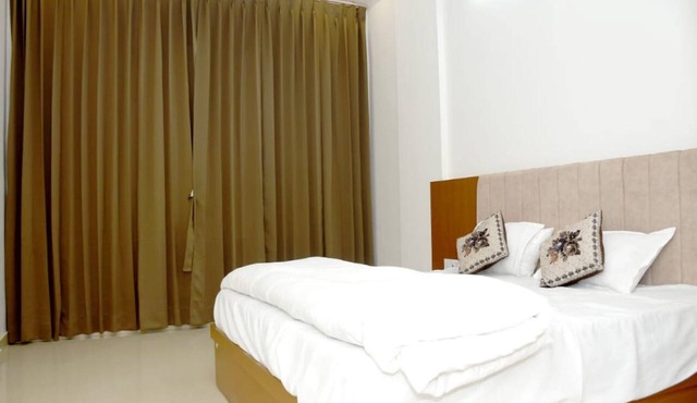 Hotel Pushpa Paradise
