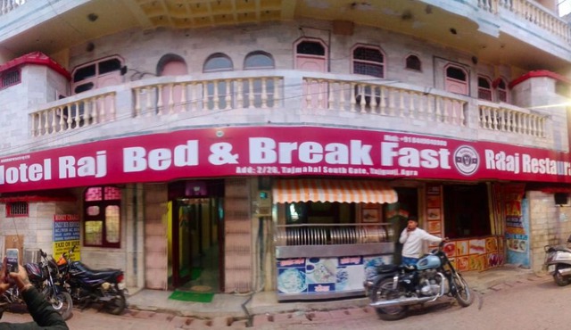 Hotel Raj Bed And Breakfast