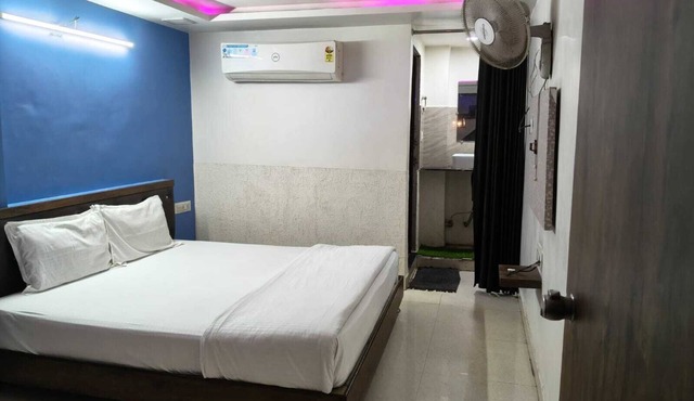 HOTEL ROYAL PALACE