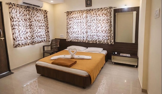 Hotel Sai Neelam