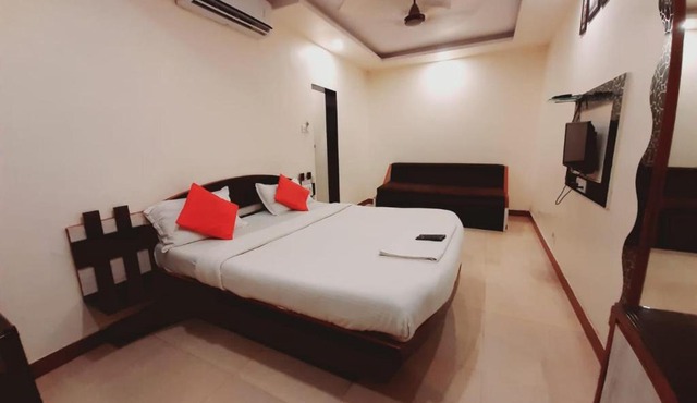 Hotel Savera Palace Stays