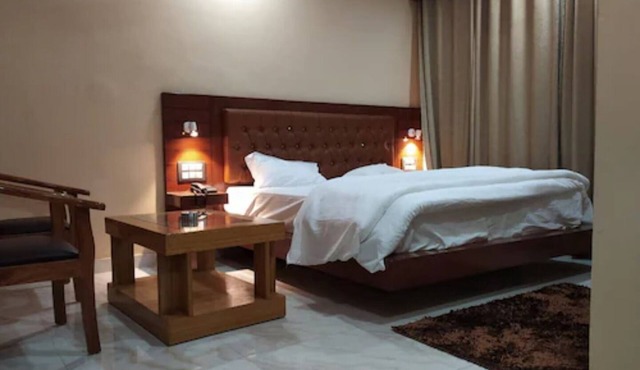 Hotel Shar Inn