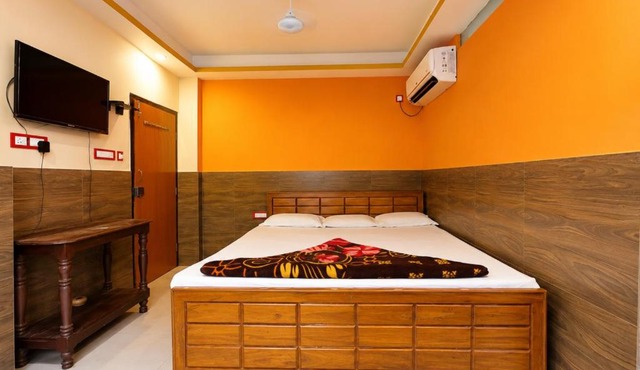 Hotel Swashtika Near Sea Beach With Restaurant