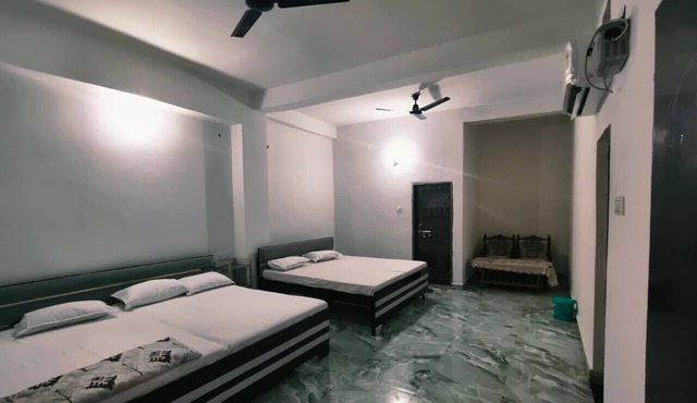 Hotel Vaibhav Mandapam