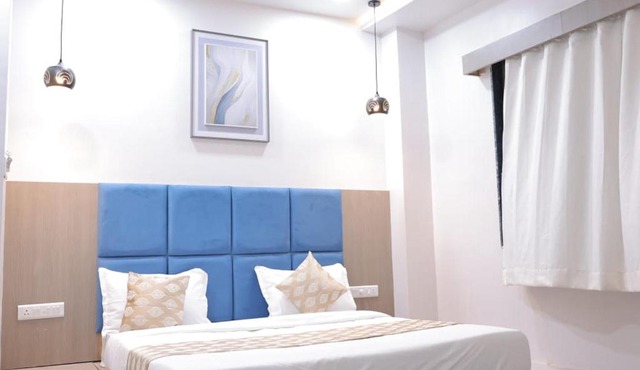 Hotel vs rooms