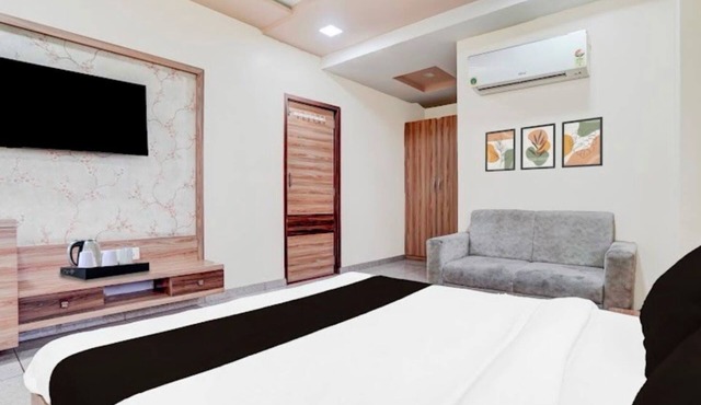 Hotel Yuvraj