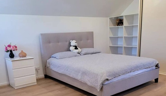 House close to beaches, transport and airport
