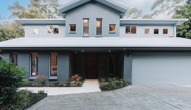Illoura - Brand New, Pool, Sleeps 14