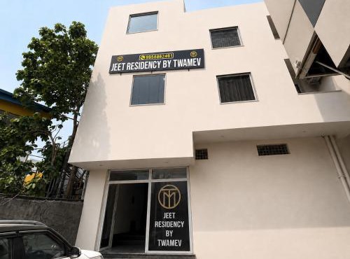 Jeet Residency By TWAMEV Near Anand Vihar Railway Station