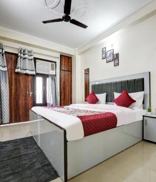 King Studio Apartment with Open Terrace