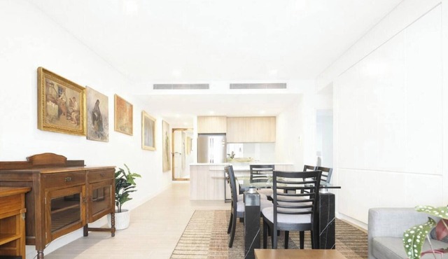 KozyGuru | Gladesville | Modern Urban Retreat