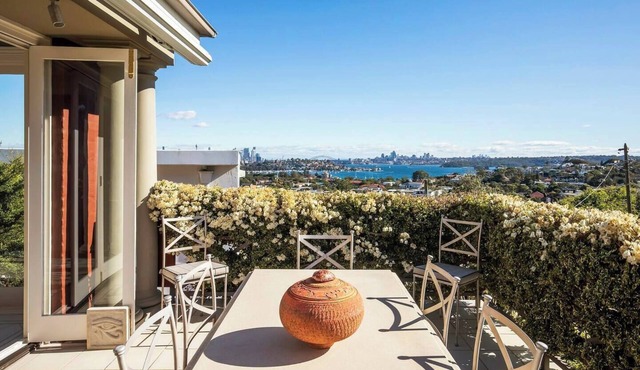 La Vie en Rose Grand Living on Sydney Harbour