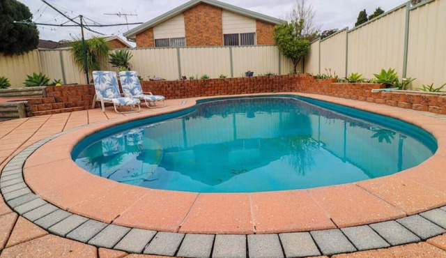Lakelandia - Family house with pool!