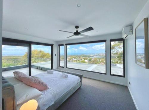 Luxe Terrigal beach Ocean View with Infinity pool
