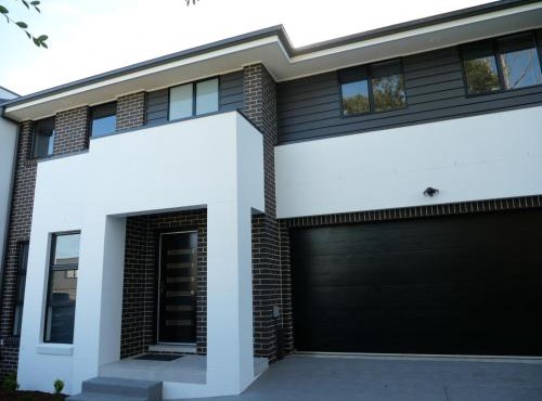 Luxury 5 Bedroom Townhouse in The Shire