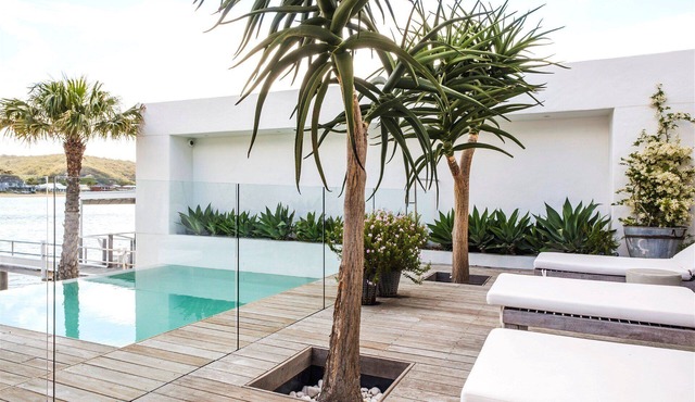 Luxury Villas Wagstaffe Tropics (Walk to Beach)