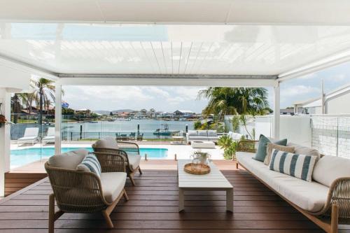 MainSail by Coast Hosting