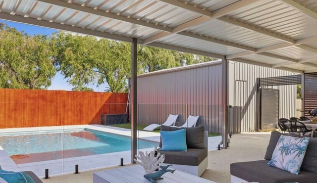 Mandurah Poolside Retreat in Greenfields