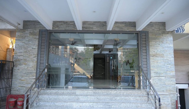 Mansarovar Hotel & Banquets